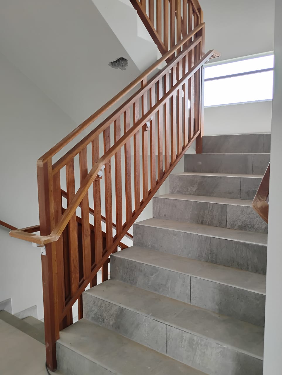 Guarda-corpo de madeira